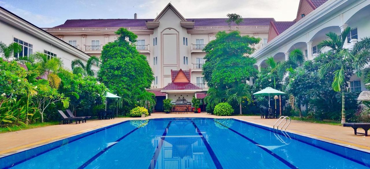Glorious Hotel Kâmpóng Thum Exterior foto